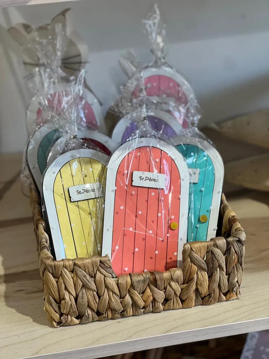 Puerta ratón Pérez vista 3