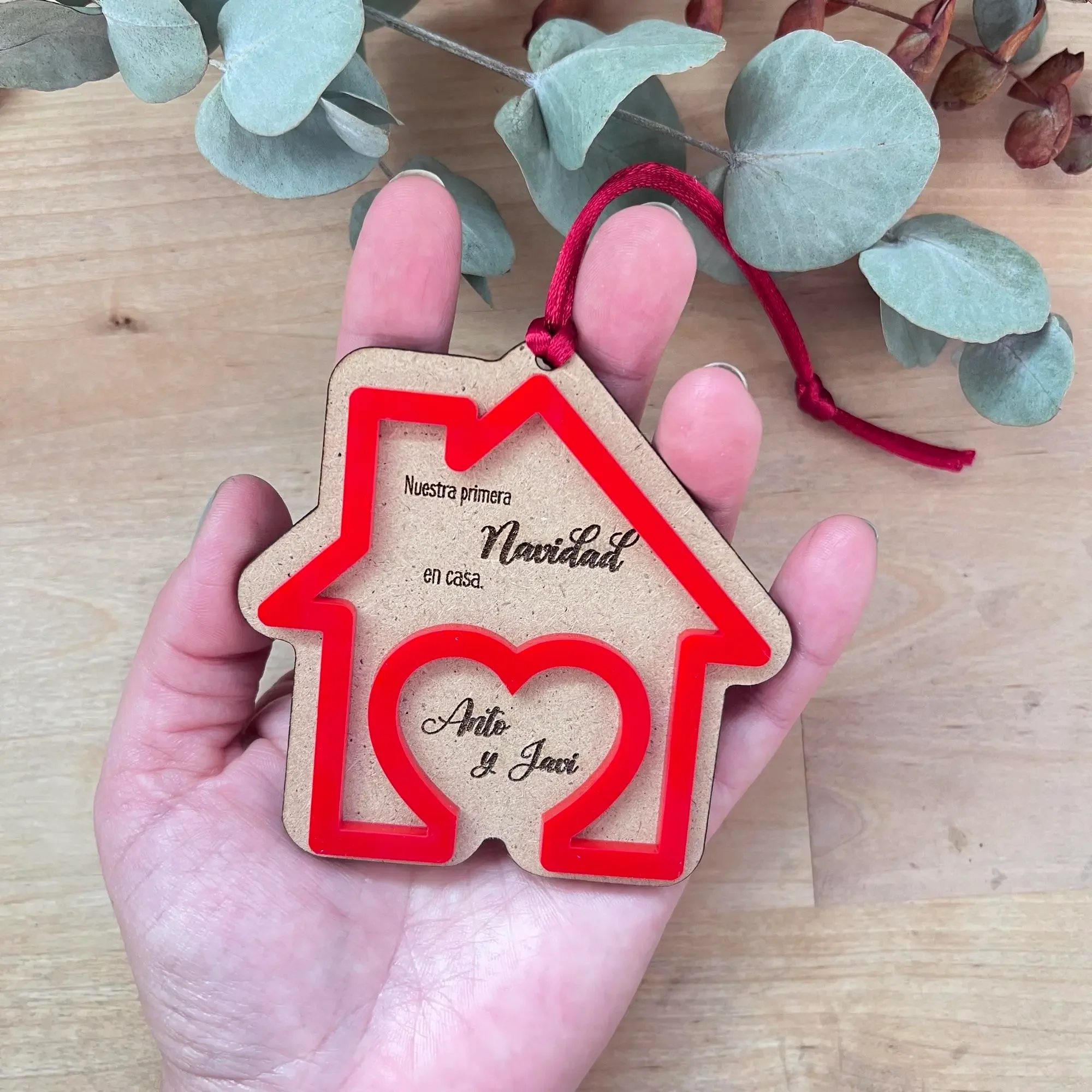 Adorno navideño “Primera Navidad en casa”