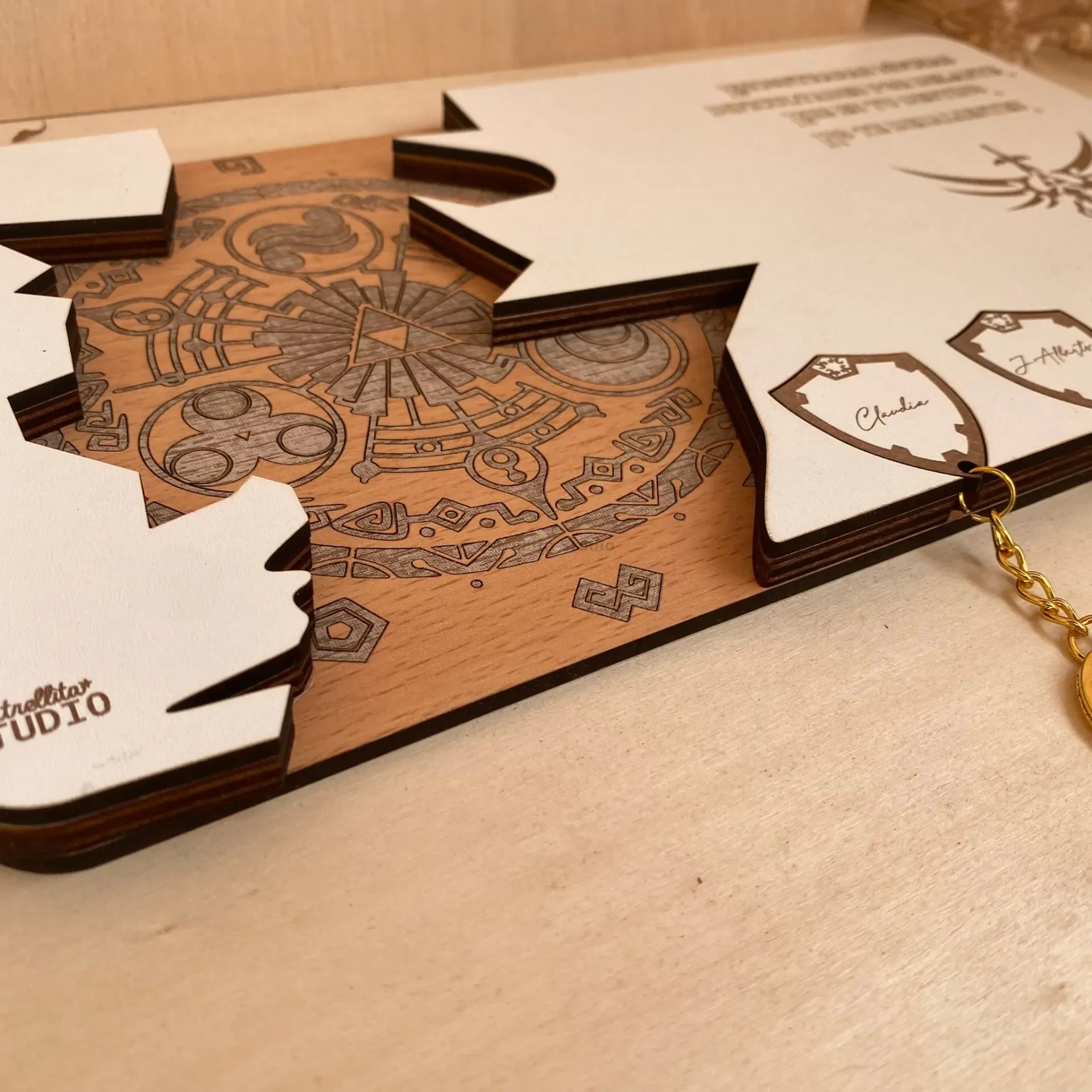 Portallaves Zelda – Edición Especial de Madera con Diseño Geek – Espada Maestra y Escudos Personalizables
