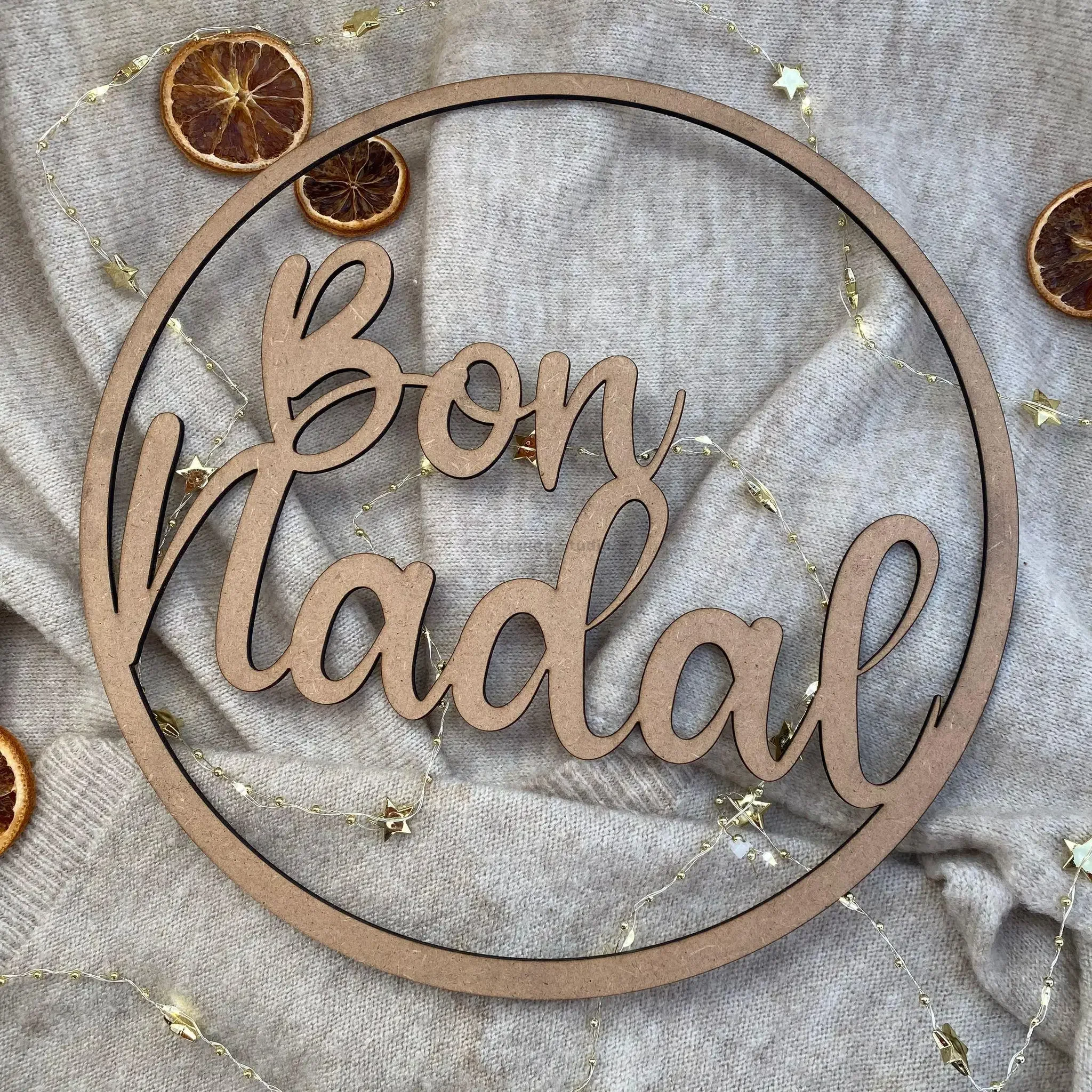 Corona de madera personalizada